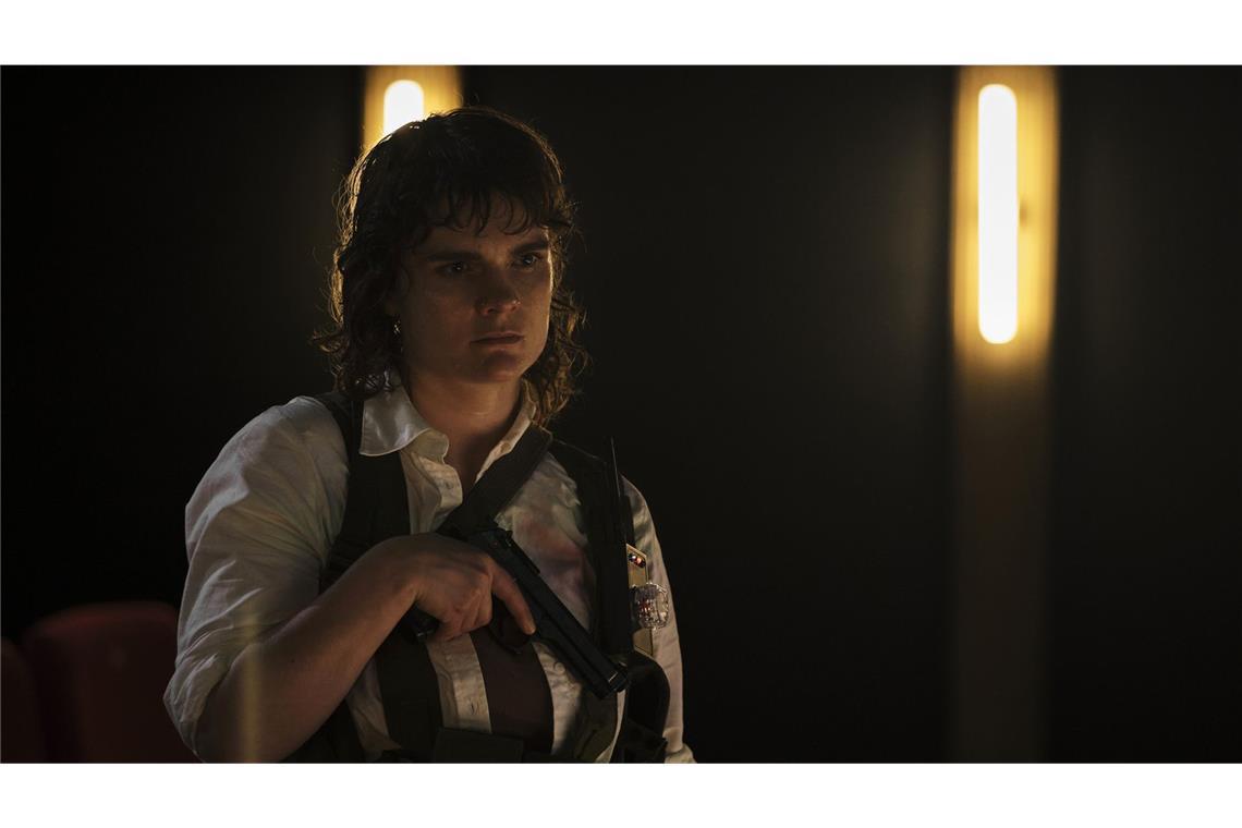 Wie war „Verblendung“, der neue „Tatort“ aus Stuttgart? Karin Urbanski (Anna Schimrigk) ist überzeugt, dass „der Staat mordet“. Sie lässt die Geiseln abstimmen, wer von ihnen zuerst sterben soll.