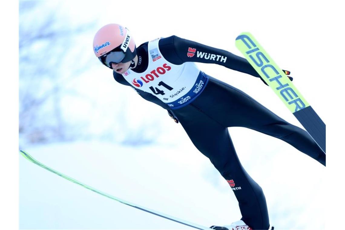 Skispringer noch nicht top - Eisenbichler: „Weiterarbeiten!“ Karl Geiger erreichte mit Platz neun das bester Ergebnis der deutschen Skispringer in Ruka. Foto: Grzegorz Momot/PAP/dpa