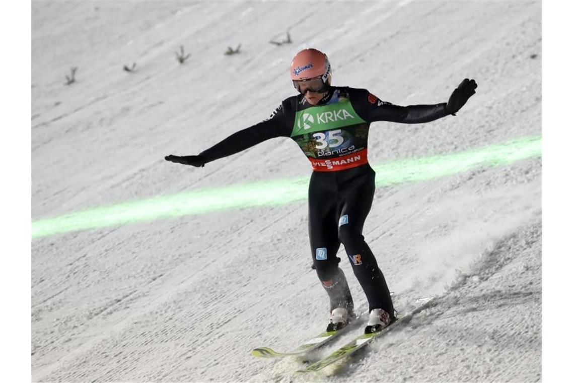 „Mega cool“: Karl Geiger ist Skiflug-Weltmeister