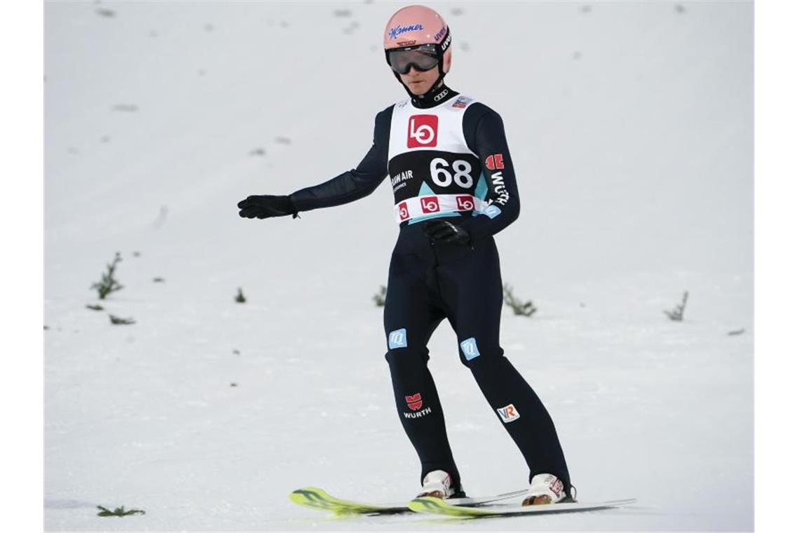Nächster Skisprung-Frust im Mixed Karl Geiger und das deutsche Mixed-Team mussten sich am Holmenkollen deutlich geschlagen geben. Foto: Terje Bendiksby/NTB/dpa/Archiv