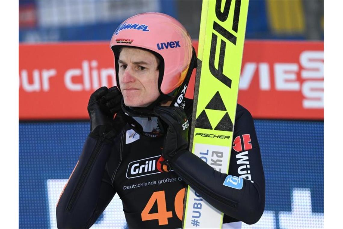 Karl Geiger wurde in Willingen Zweiter hinter Marius Lindvik. Foto: Arne Dedert/dpa