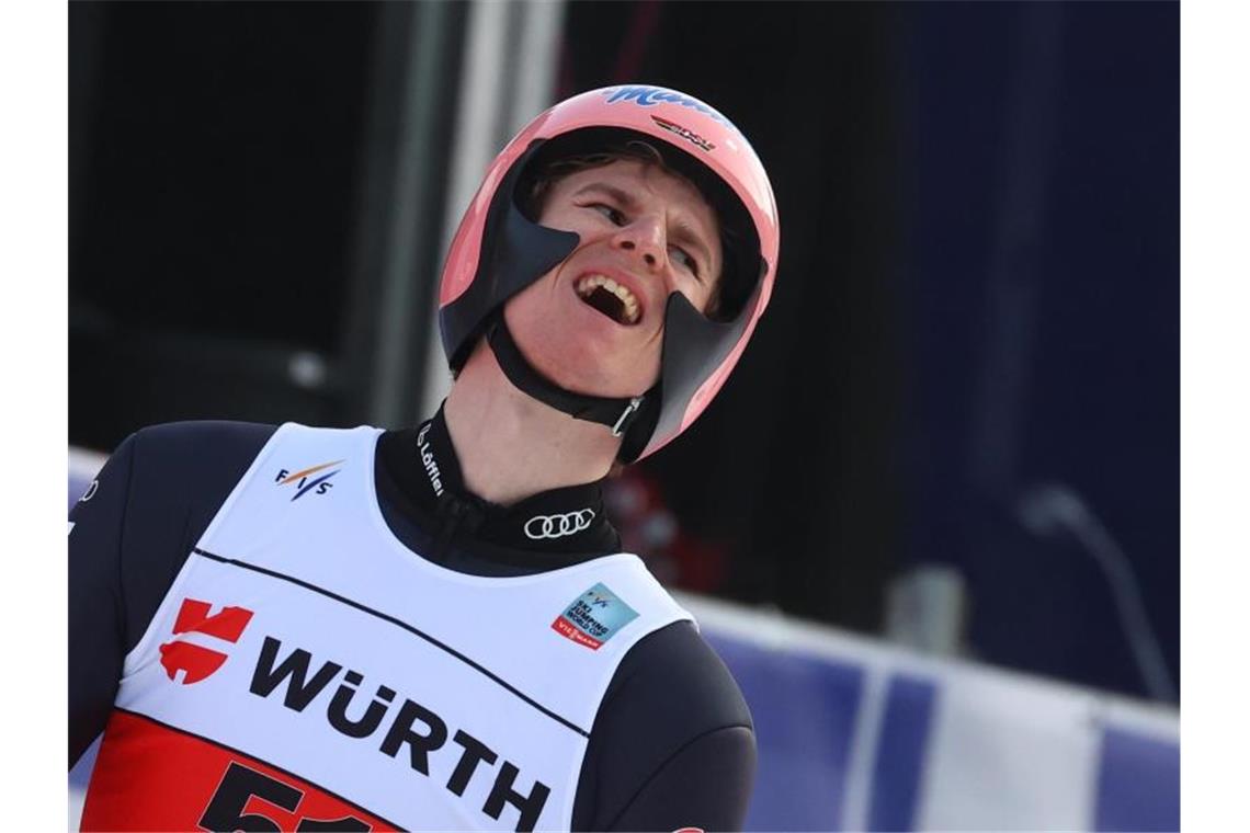 Rückschlag für Geiger - Slowene Zajc siegt in Oberstdorf Karl Geiger wurde nur Neunter beim Skifliegen in Oberstdorf. Foto: Karl-Josef Hildenbrand/dpa
