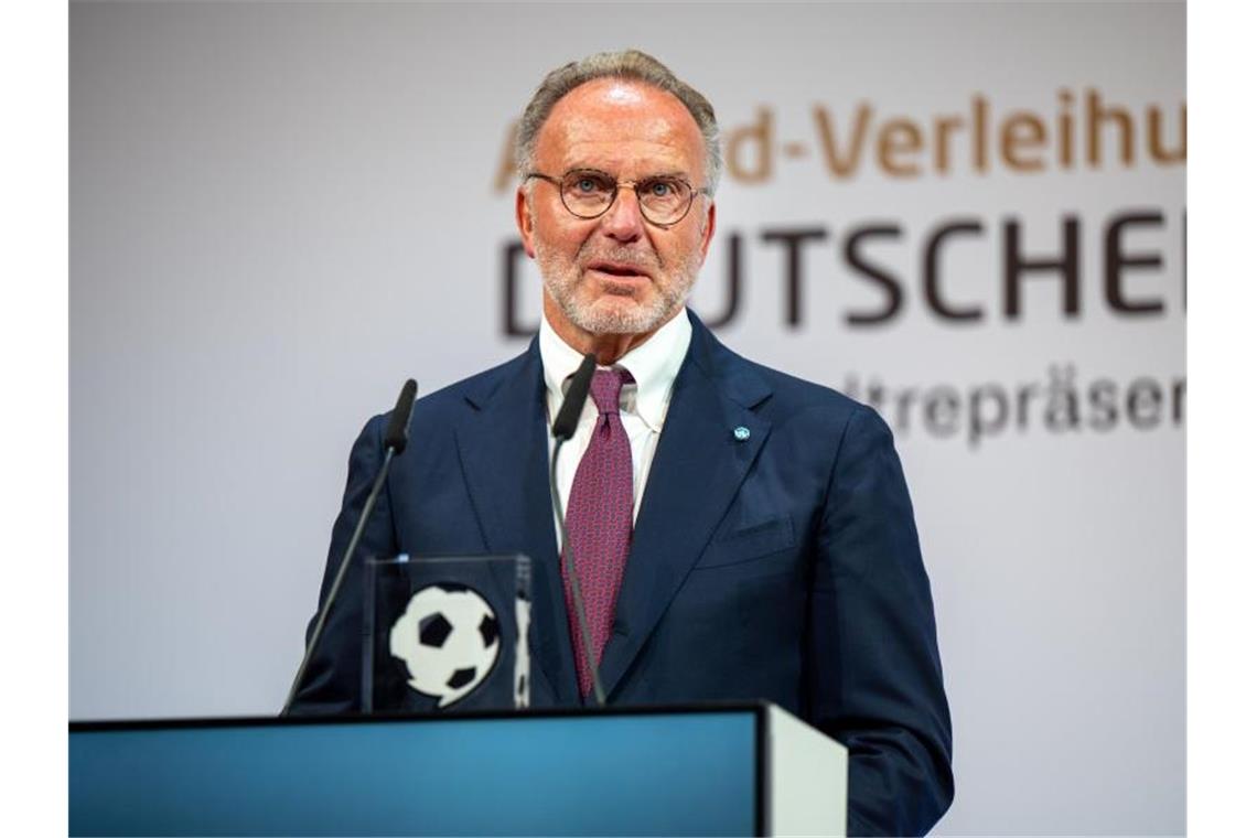 Karl-Heinz Rummenigge lobt den neuen Bundestrainer Hansi Flick. Foto: Monika Skolimowska/dpa-Zentralbild/dpa