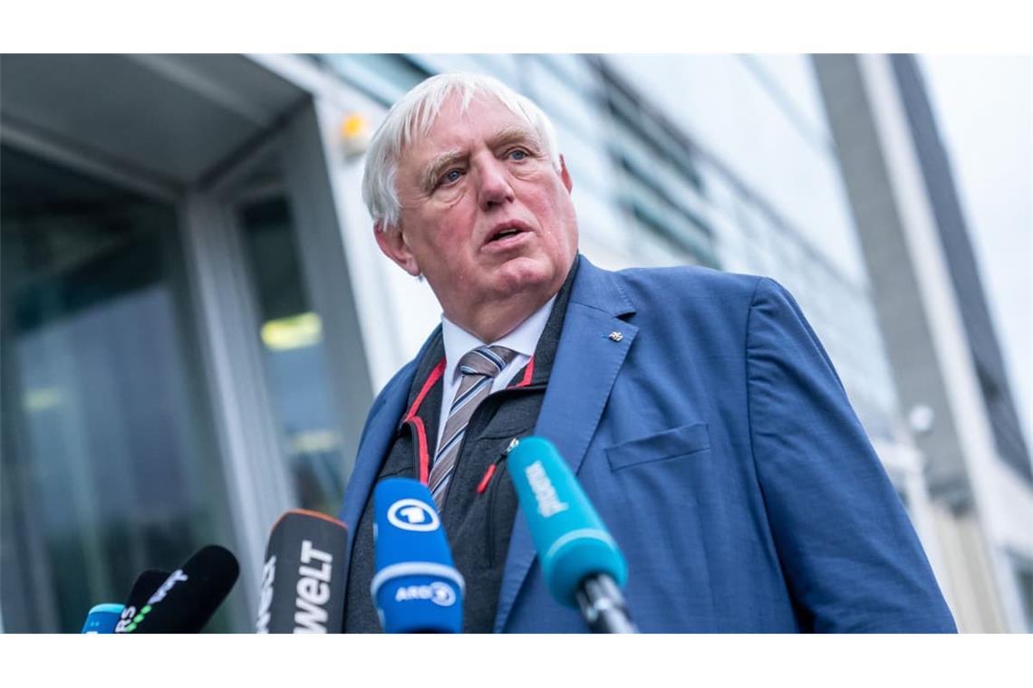 Karl-Josef Laumann (CDU), Minister für Arbeit, Gesundheit und Soziales des Landes Nordrhein-Westfalen, kommt nach den Landtagswahlen in Berlin und Mecklenburg-Vorpommern am Konrad-Adenauer-Haus, der Bundeszentrale der CDU, zur Sitzung des CDU-Präsidiums an.