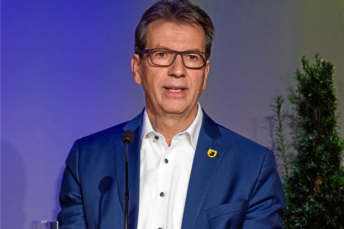 Ostfalk wirft das Handtuch – Bader kandidiert Karl Ostfalk