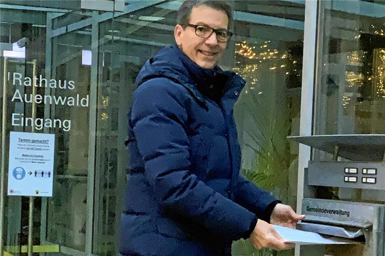 Karl Ostfalk hat seine Bewerbung für die Bürgermeisterwahl am 14. März in Auenwald abgegeben. Foto: Ostfalk