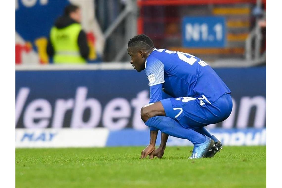 Karlsruhes Gueye Babacar reagiert im Spiel. Foto: Tom Weller/dpa/Archivbild