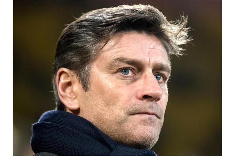Karlsruhes Sportdirektor Oliver Kreuzer. Foto: Thomas Eisenhuth/Archivbild