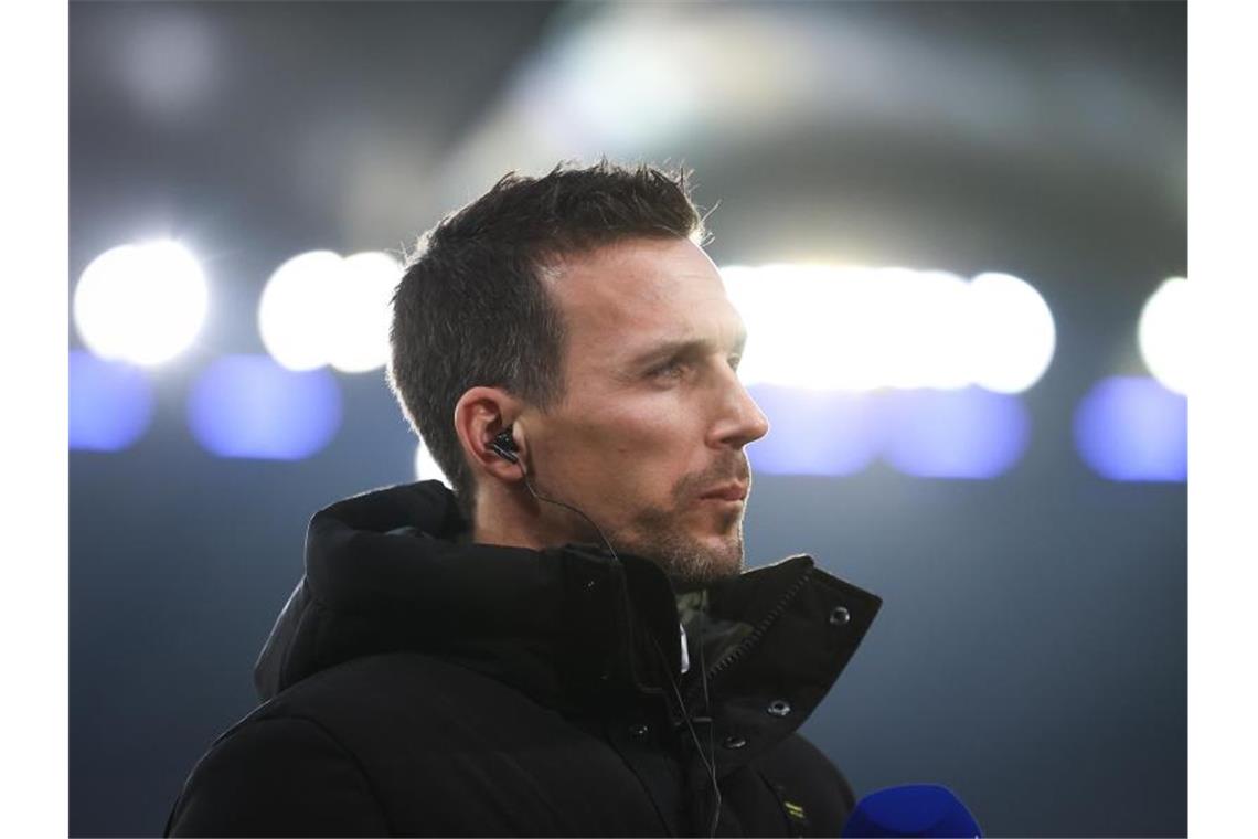 Eichner hofft nach Pokal-Aus auf Reaktion in der Liga Karlsruhes Trainer Christian Eichner gibt ein Interview. Foto: Christian Charisius/dpa/Archivbild