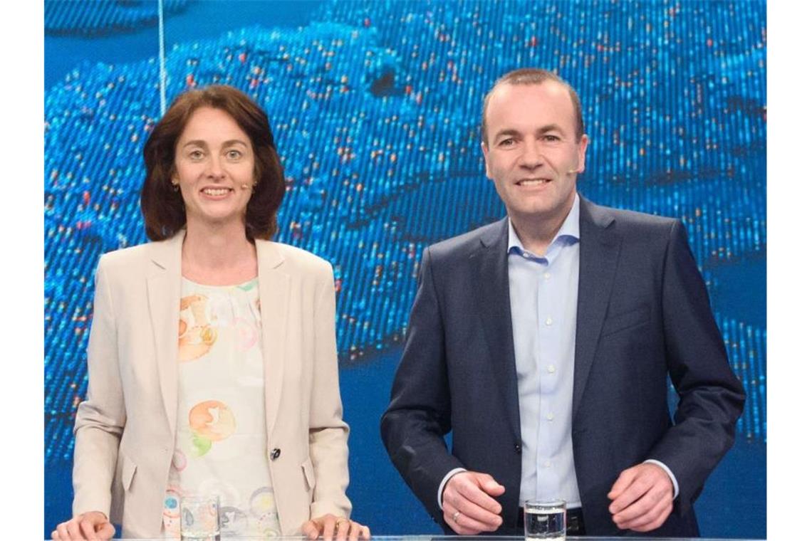 Europawahl: Nur jeder Dritte kennt Manfred Weber Katarina Barley (SPD), Bundesministerin der Justiz und für Verbraucherschutz und Spitzenkandidatin für die Europawahl und Manfred Weber (CSU), Spitzenkandidat der EVP für das Amt des EU-Kommissionspräsidenten. Foto: Gregor Fischer