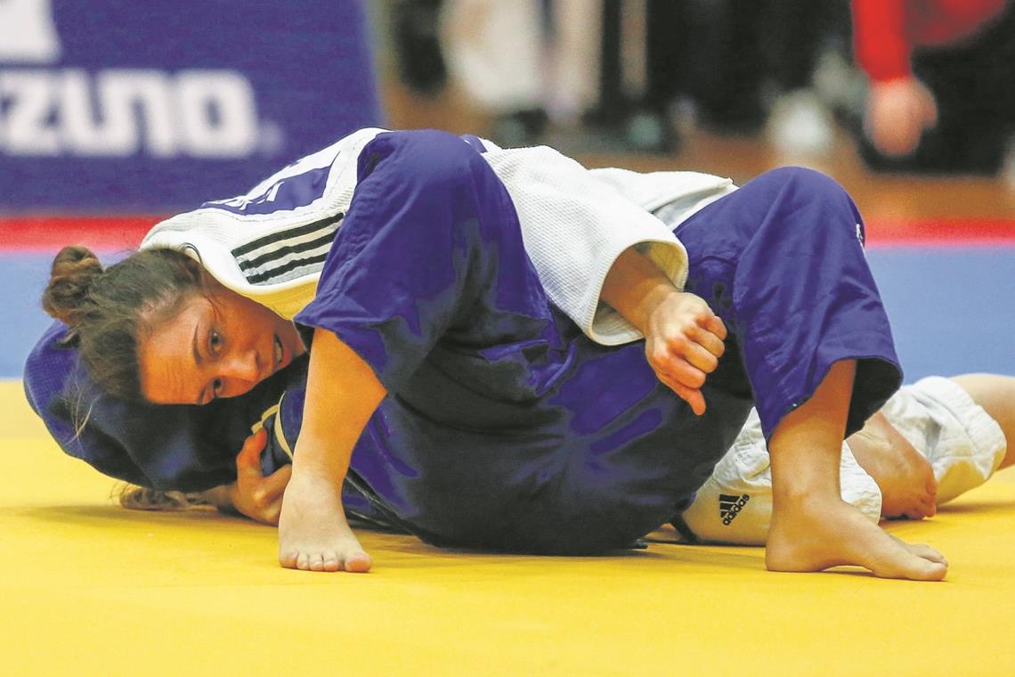 Katharina Menz startet heute in China Katharina Menz (oben) kämpft in China. Foto: A. Becher