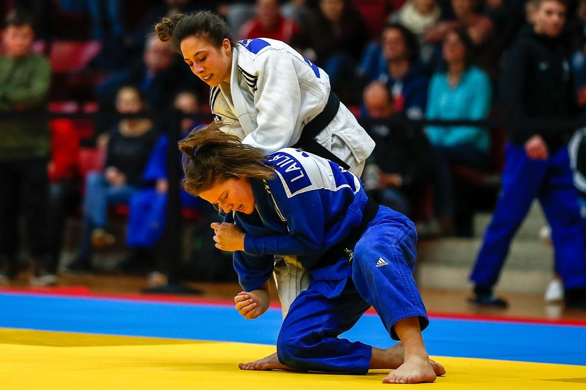 Katharina Menz (weißer Judoanzug) will in Doha obenauf sein. Foto: A. Becher