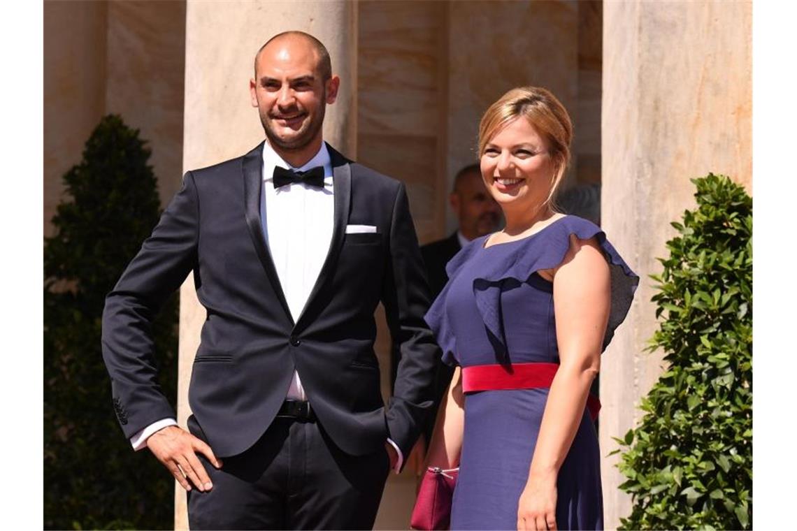 Familien- statt Elternzeit: Bayaz will Homeoffice nutzen Katharina Schulze (Bündnis 90/Die Grünen), grüne Fraktionsvorsitzende im Bayerischen Landtag, und Danyal Bayaz, Landesfinanzminister in Baden-Württemberg. Foto: Tobias Hase/dpa/Archivbild