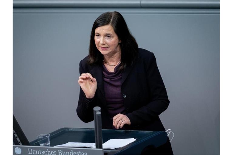 Katrin Göring-Eckardt, Fraktionsvorsitzende von Bündnis 90/Die Grünen, spricht im Bundestag. Foto: Kay Nietfeld/dpa