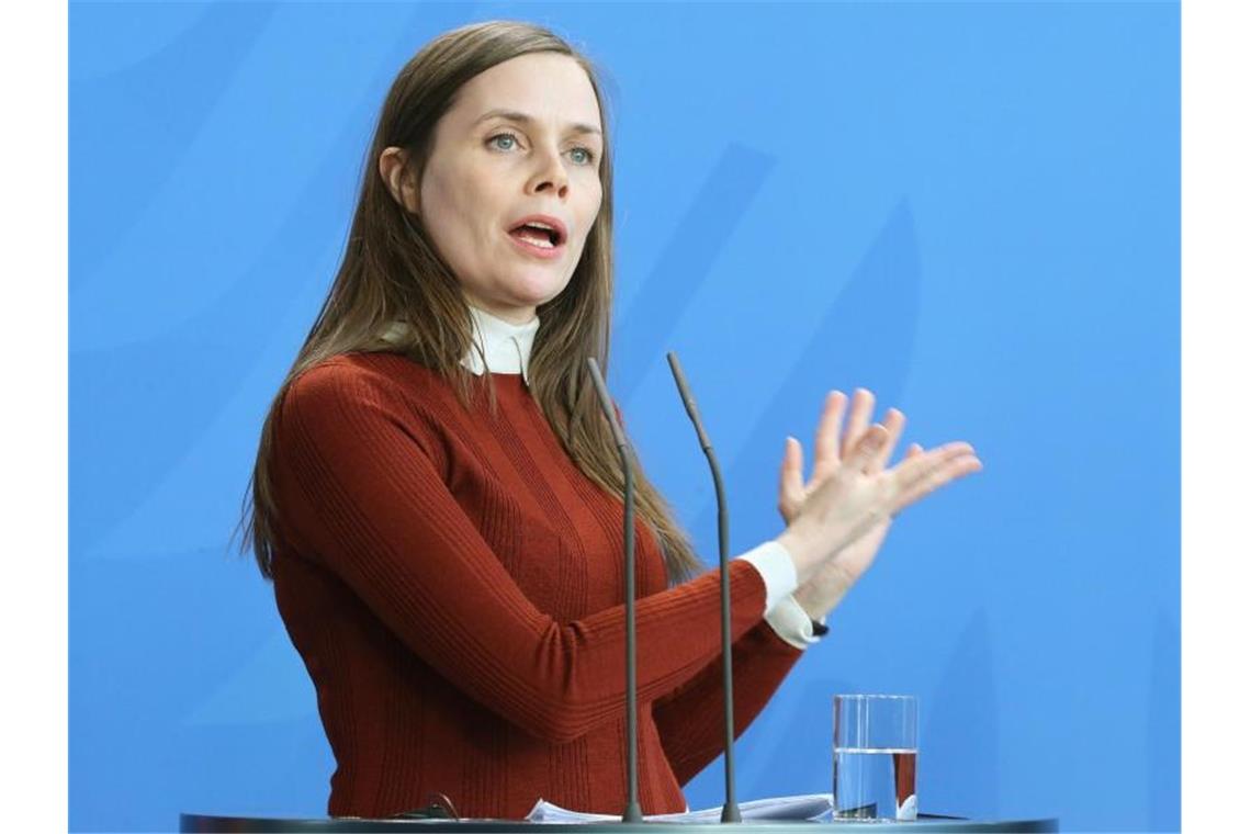 Katrín Jakobsdóttir, Premierministerin von Island, auf einer Pressekonferenz. (Archivbild). Foto: Wolfgang Kumm/dpa