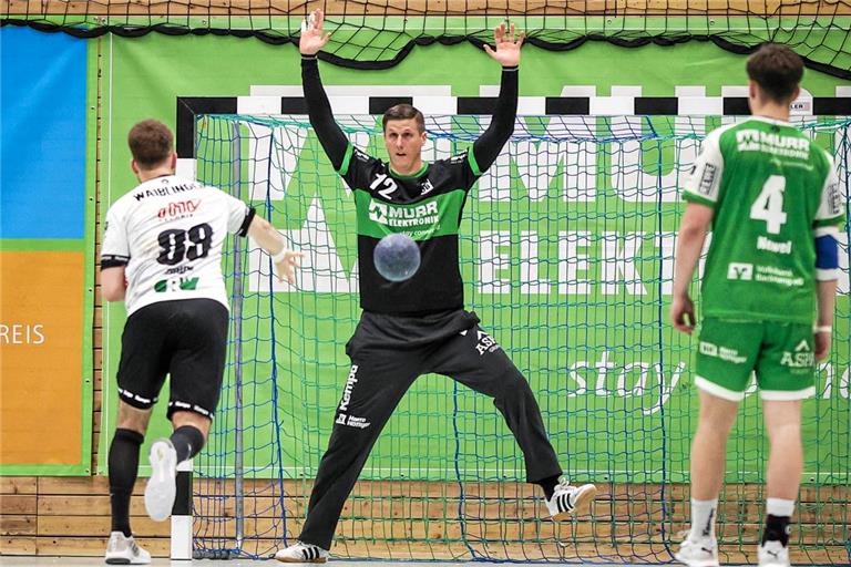 Keeper Jürgen Müller hofft, dass das Spiel gegen Würzburg noch nicht das letzte seiner Karriere sein wird.Foto: Alexander Becher