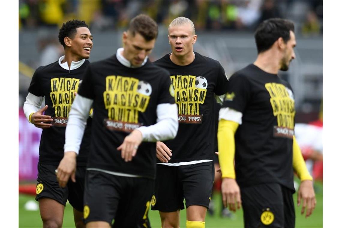 BVB wieder mit Haaland gegen Mainz in der Startelf Kehrt in Dortmunds Startelf zurück: Erling Haaland (2.v.r). Foto: Bernd Thissen/dpa
