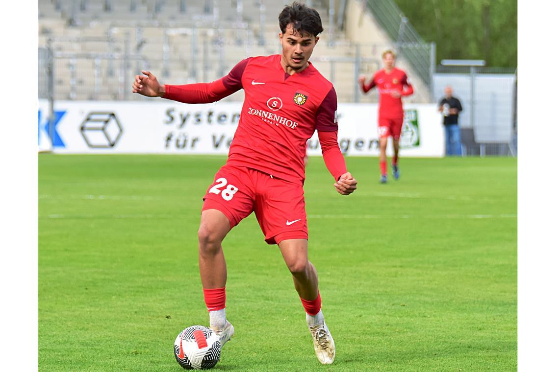 SG Sonnenhof Großaspach: Pascal Reinhardt erwartet, dass sein Team weiter Gas gibt Kehrt morgen mit Großaspach zu seinem Ex-Klub zurück: Janis Gesell. Foto: Tobias Sellmaier