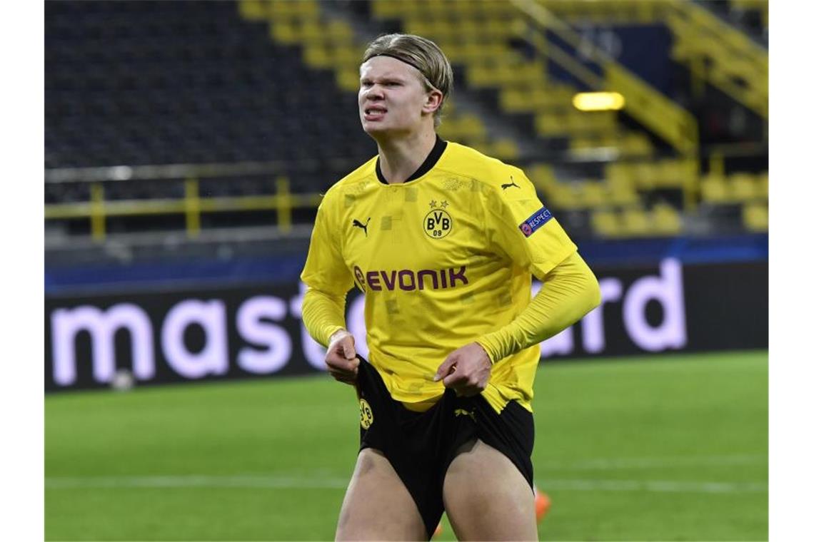 BVB-Star Haaland rockt die Champions League Kein Anlass zur Verzweiflung: BVB-Tormaschine Erling Haaland trifft beim 3:0-Erfolg doppelt. Foto: Martin Meissner/AP/dpa