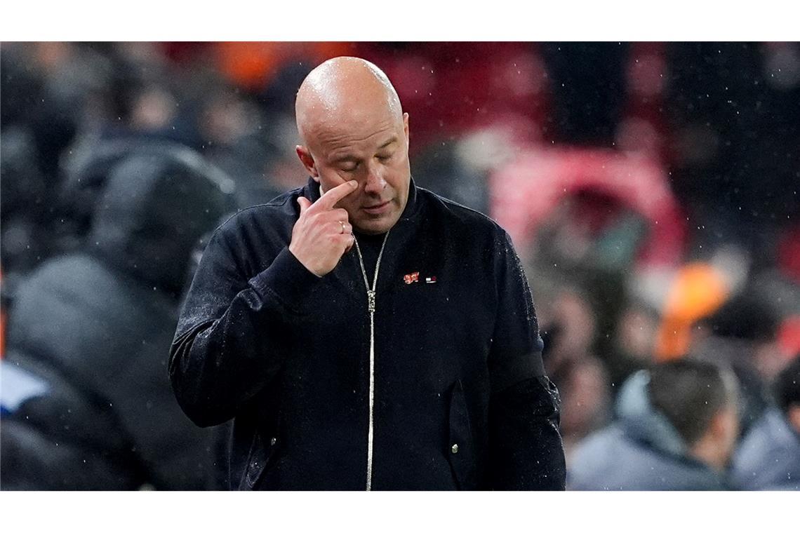 Kein glückliches Händchen: Hinter Liverpools Ex-Coach Arne Slot liegt eine enttäuschende Saison. (Archivbild)