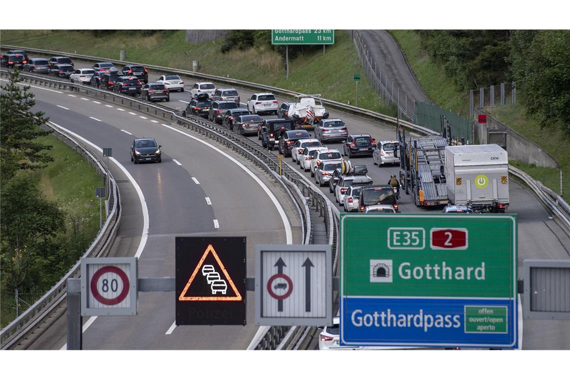 Keine extra-Gebühren: Die Durchfahrt durch den Gotthard-Straßentunnel ist umsonst. (Archivbild)