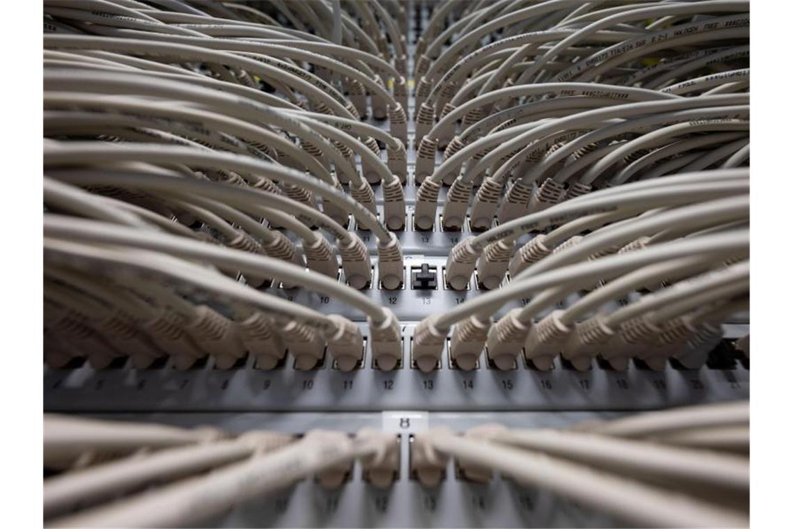 KPMG-Untersuchung: Wirtschaftsstandort Deutschland baut ab Keine guten Noten gibt es für die digitale Infrastruktur. Foto: Marijan Murat/dpa