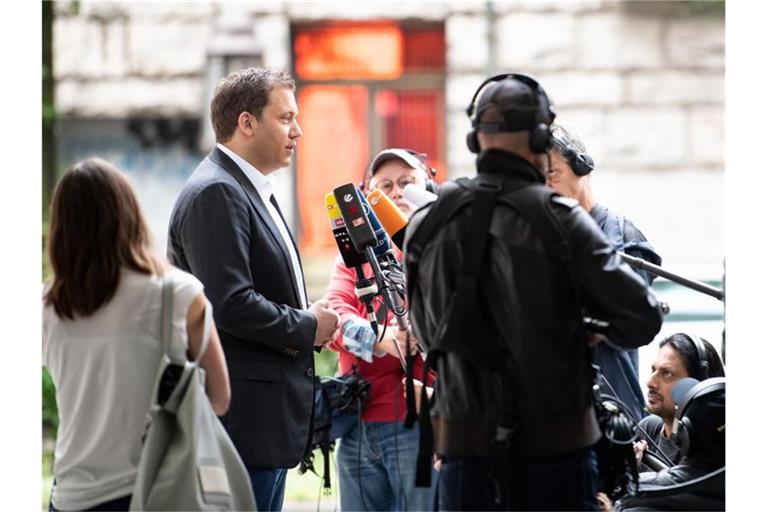 Keine passende Partnerin gefunden: SPD-Generalsekretär Lars Klingbeil wird nicht für den Parteivorsitz kandidieren. Foto: Bernd von Jutrczenka