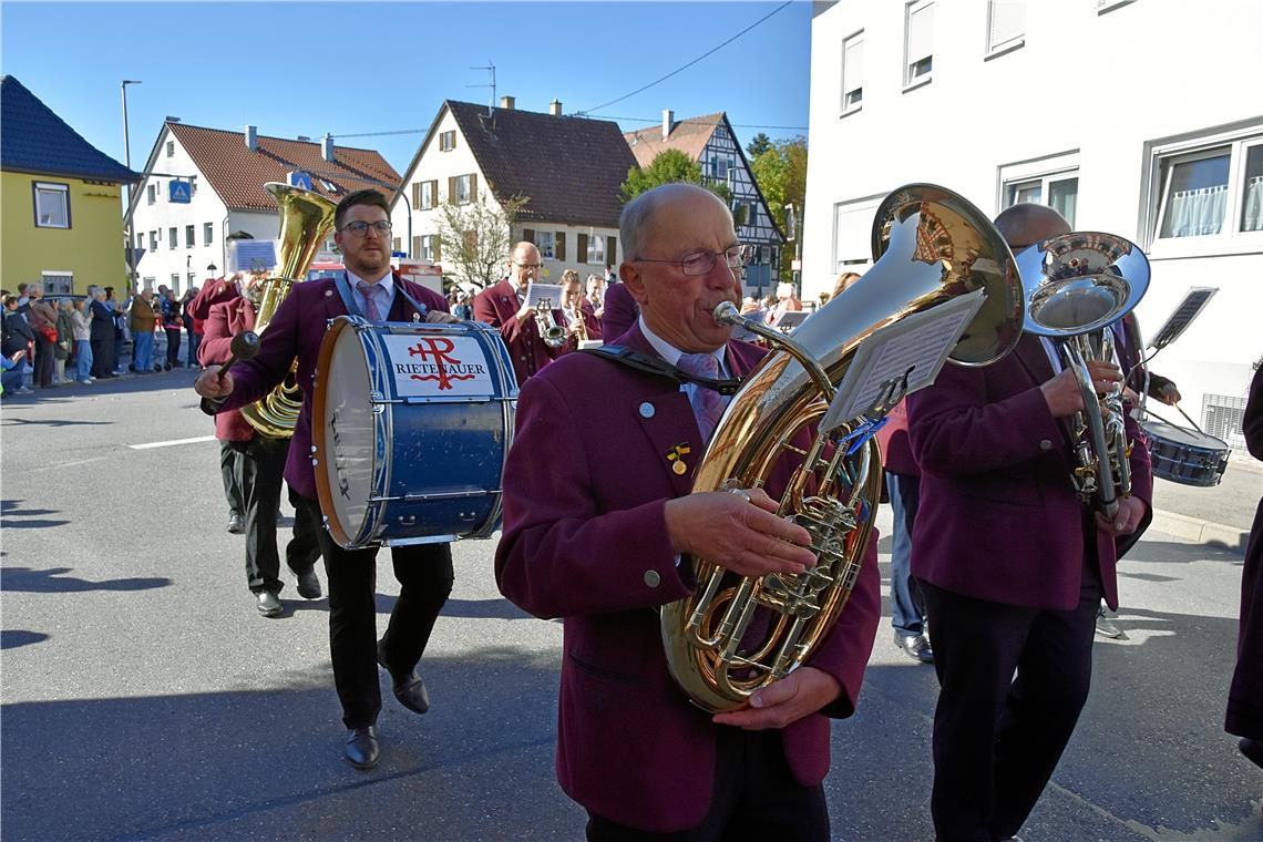 Kelterfest und Umzug in Aspach, Kelterfest wie früher mit Festumzug am Sonntag i...