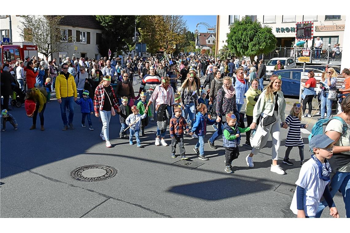 Kelterfest und Umzug in Aspach, Kelterfest wie früher mit Festumzug am Sonntag i...