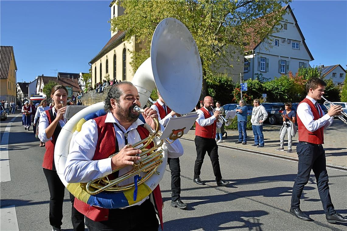 Kelterfest und Umzug in Aspach, Kelterfest wie früher mit Festumzug am Sonntag i...