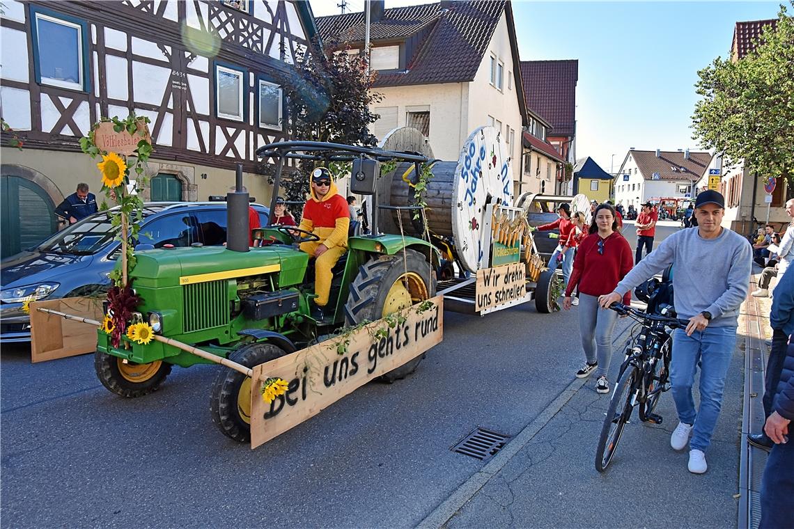 Kelterfest und Umzug in Aspach, Kelterfest wie früher mit Festumzug am Sonntag i...