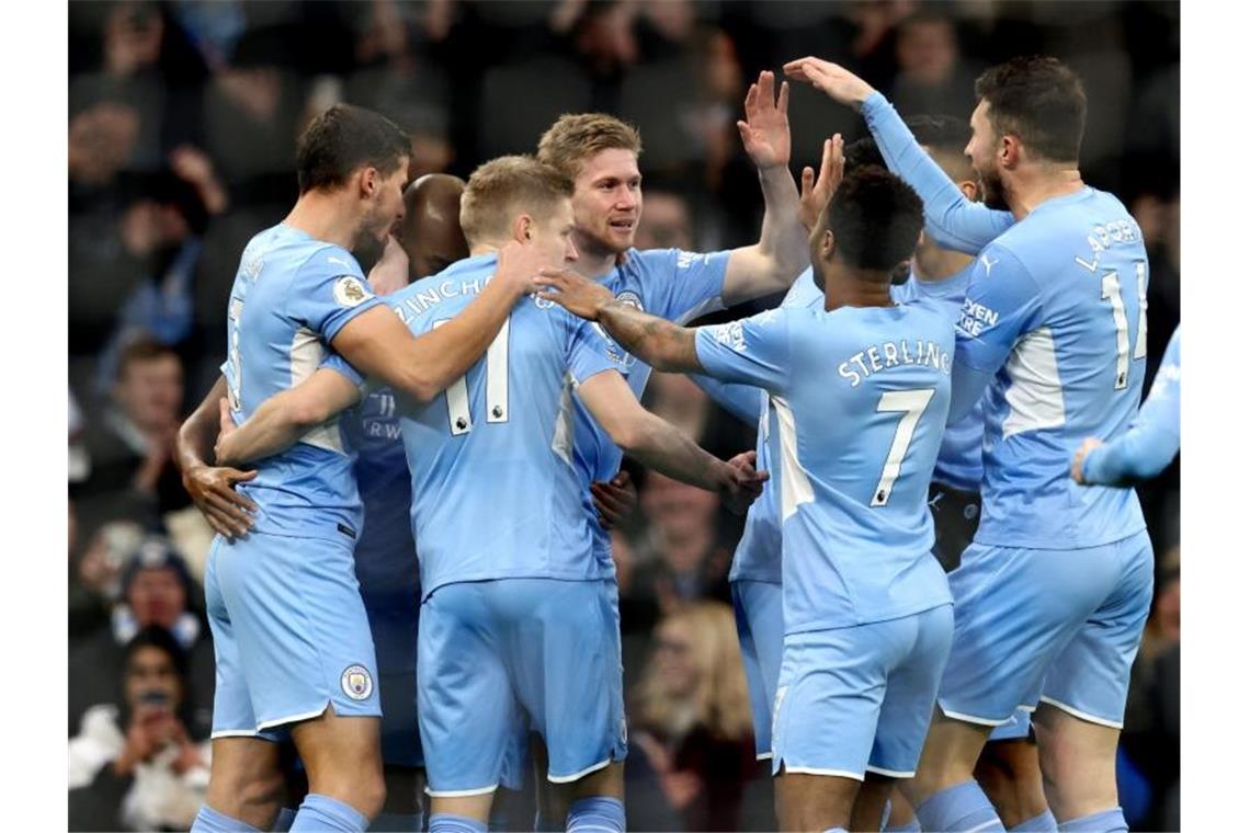 Manchester City mit Torspektakel - Chelsea siegt gegen Villa