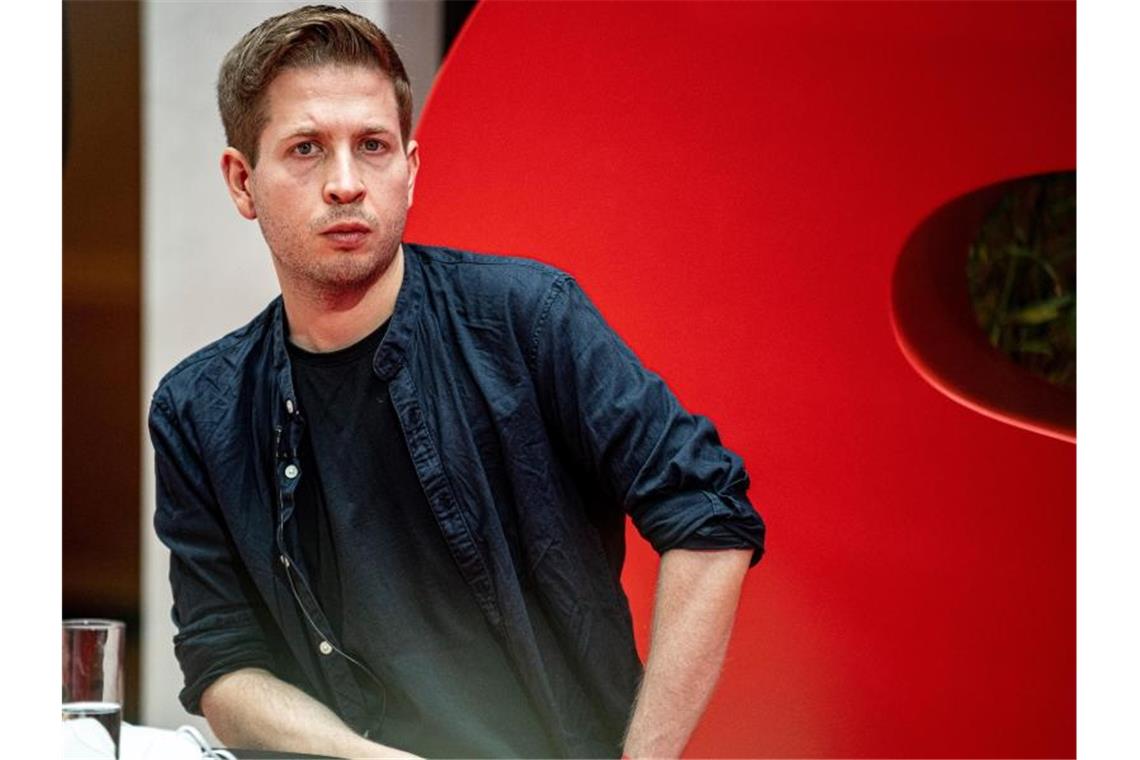 Kühnert kritisiert FDP-Chef Lindner als „Luftikus“ Kevin Kühnert, stellvertretender SPD-Bundesvorsitzender, nimmt an einer Debatte teil. (Archivbild). Foto: Fabian Sommer/dpa
