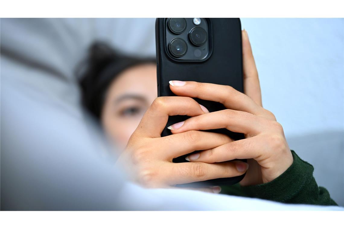 KI-generierte Fotos und Videos auf Plattformen wie Tiktok sind im Alltag angekommen. (Symbolbild)