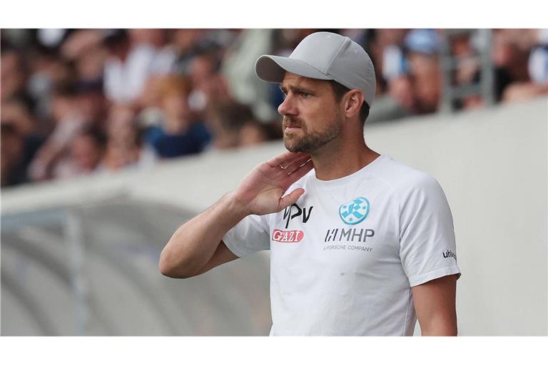 Kickers-Trainer Marco Wildersinn vertraut weitgehend seiner Stammelf auch gegen Eintracht Trier – mit einer Ausnahme.  
Foto:  Baumann