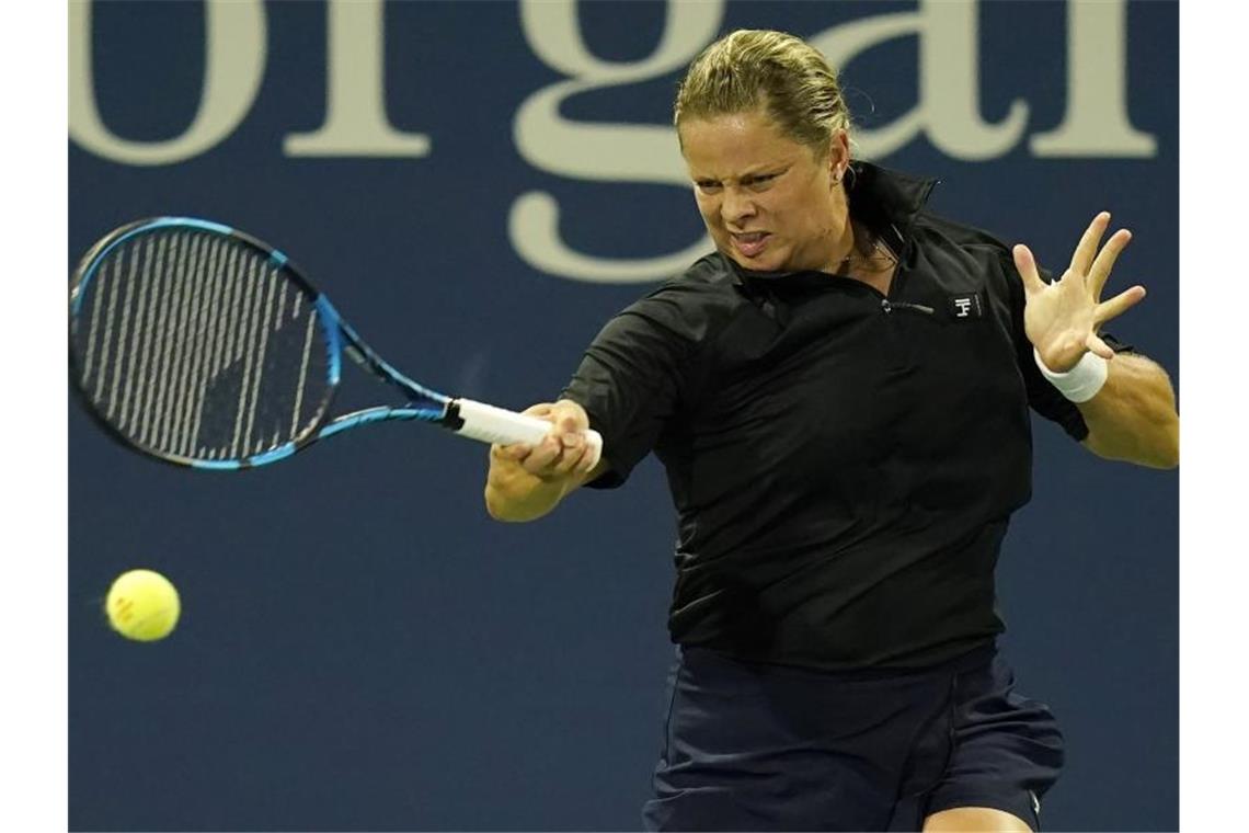 Kim Clijsters hat den ersten Sieg seit ihrem überraschenden Comeback verpasst. Foto: Frank Franklin II/AP/dpa