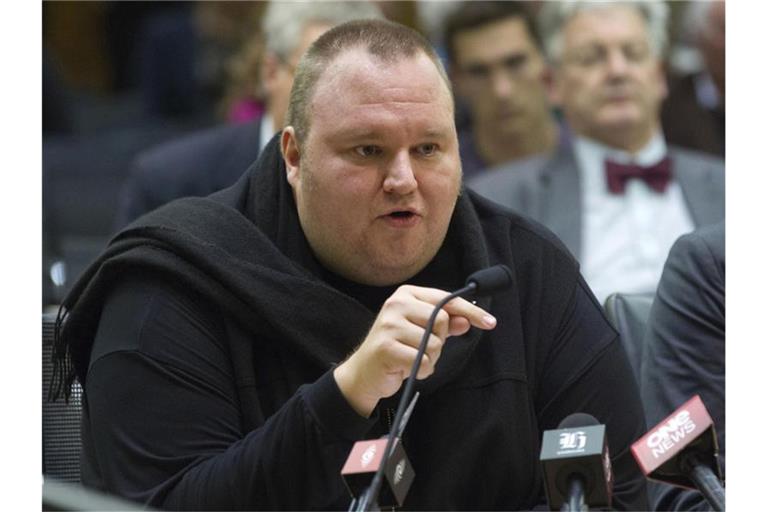 Kim Dotcom, deutscher Internetunternehmer, während einer Anhörung des Ausschusses für Geheimdienste im Parlament von Wellington. Foto: Mark Mitchell/New Zealand Herald/AP