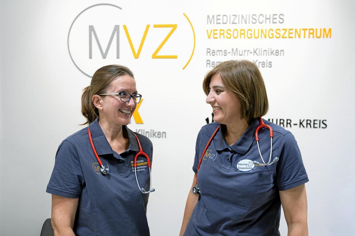 Neues Kinder-MVZ in Backnang feierlich eröffnet Kinderärztin Marina Stepanyan (rechts) betreut seit dem 1. Oktober die kleinen Patienten. Ab November verstärkt die Ärztin Veronika Seethaler das Team in Teilzeit. Foto: Alexander Becher