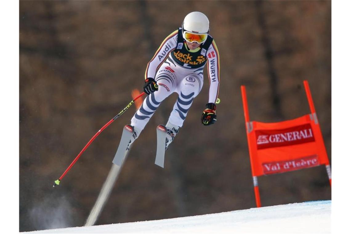 Weidles Traumfahrt macht Hoffnung für den Ski-Winter Kira Weidle belegte in Val d'Isrère den fünften Platz in der Abfahrt. Foto: Gabriele Facciotti/AP/dpa