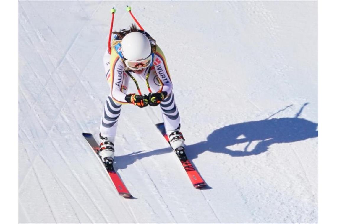 Kira Weidle fuhr bei der Weltcup-Abfahrt in Italien auf den vierten Platz. Foto: Michael Kappeler/dpa