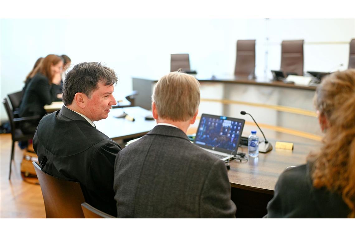 Kläger kritisieren ÖRR: Islam wird bevorzugt, Christentum lächerlich gemacht.