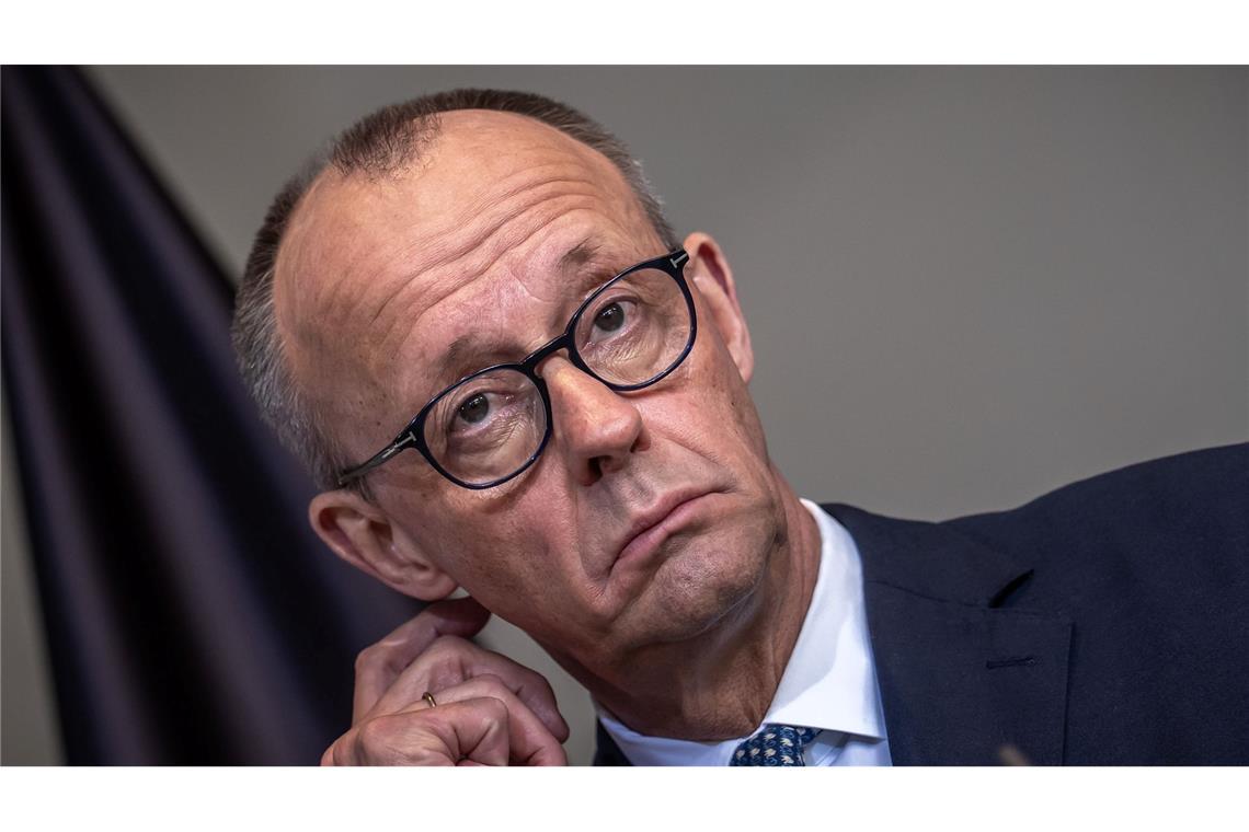 Klare Worte, keinen diplomatischen Floskeln: Kanzler Friedrich Merz (CDU) äußert sich bei einem Treffen mit seinem niederländischen Amtskollegen zu den Forderungen von US-Präsident Donald Trump nach Nato-Unterstützung zur Sicherung der Schifffahrt durch die Straße von Hormus.