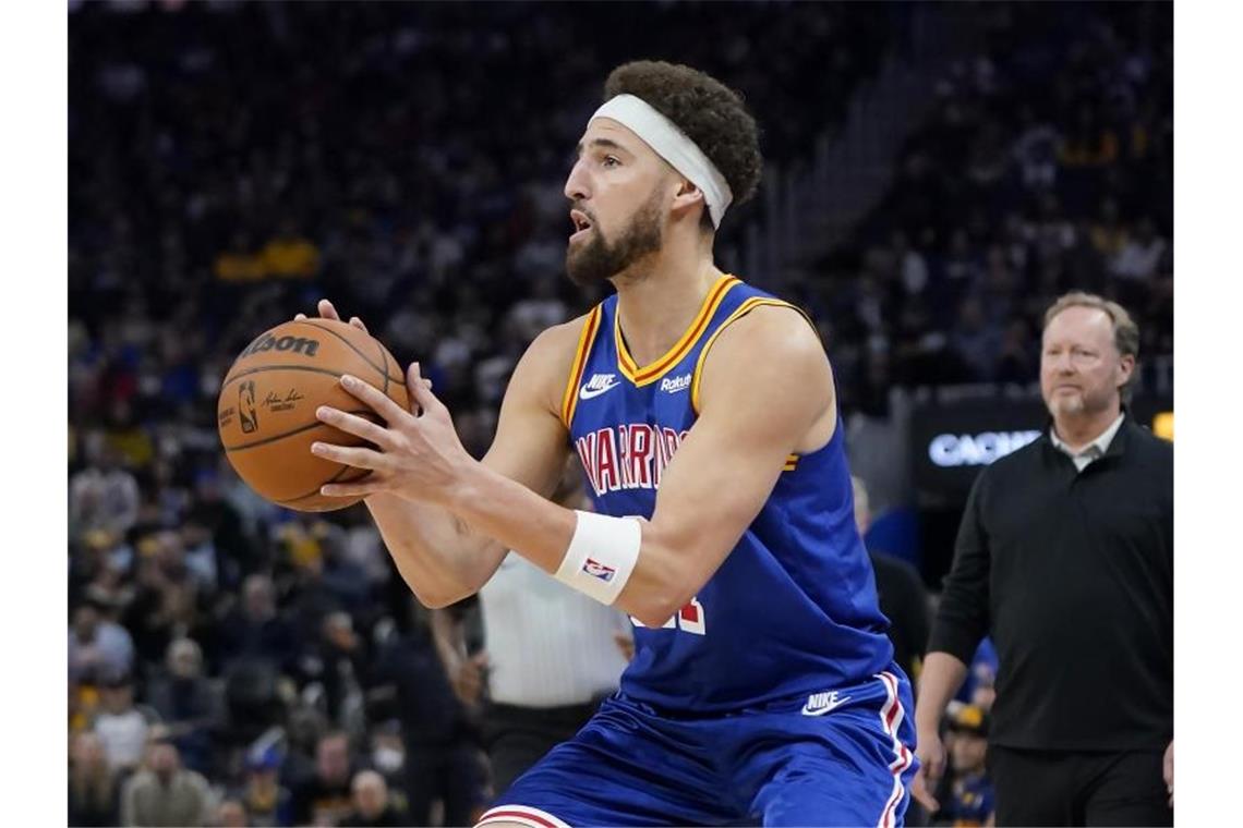 Thompson mit bestem Spiel seit Comeback: Sieg für Warriors Klay Thompson hatte nach einer Verletzungspause erst vor wenigen Wochen die Rückkehr in die NBA geschafft. Foto: Jeff Chiu/AP/dpa
