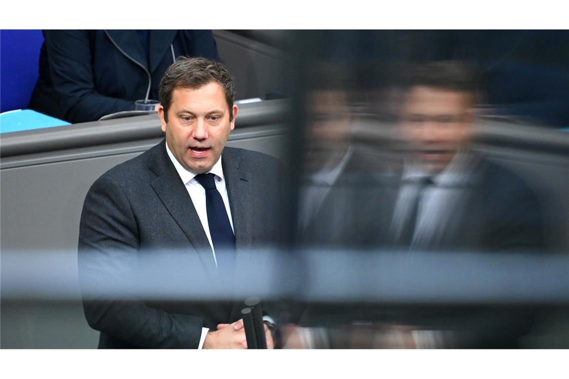 Klingbeil verteidigte seinen Etat.