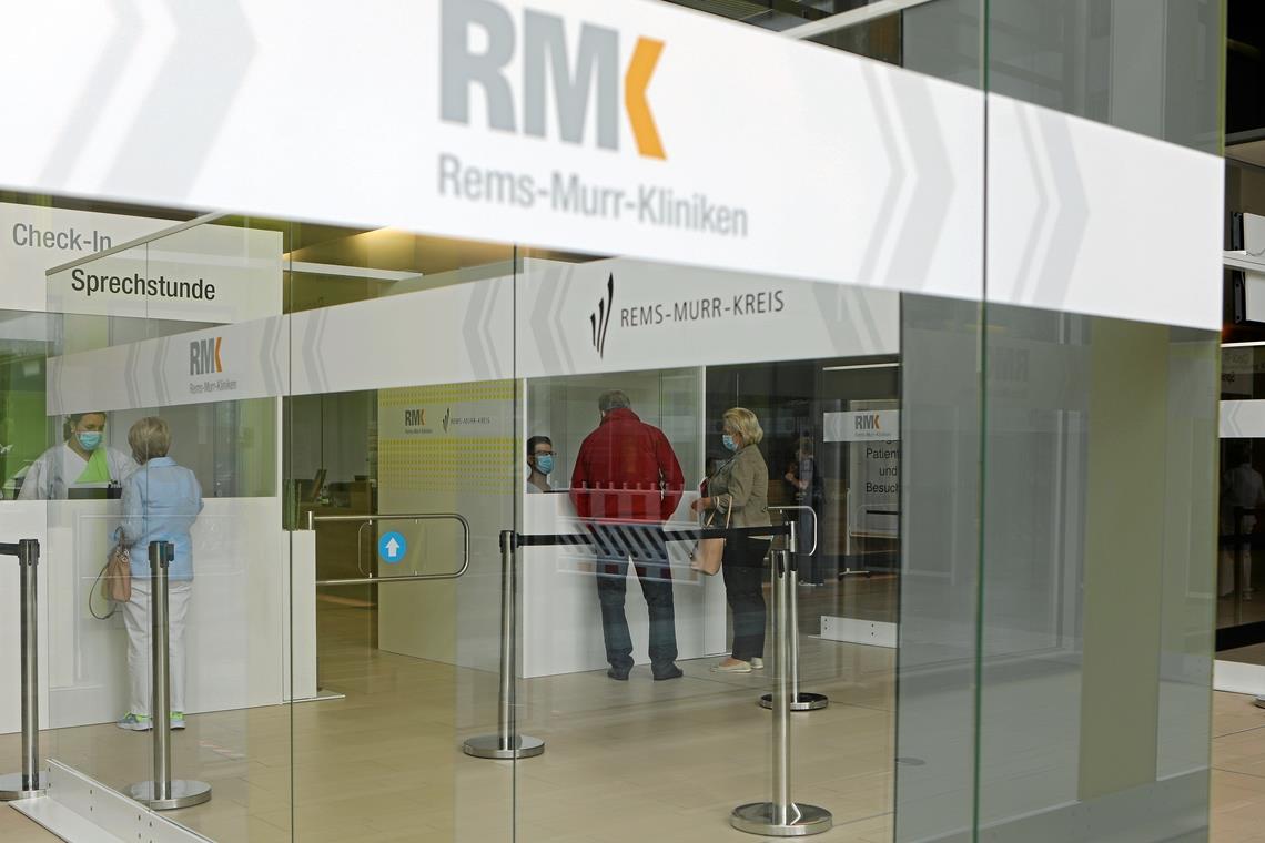 Coronaprämie wird aufgestockt Klinik-Mitarbeiter erhalten Corona-Prämien. Archivfoto: A. Palmizi