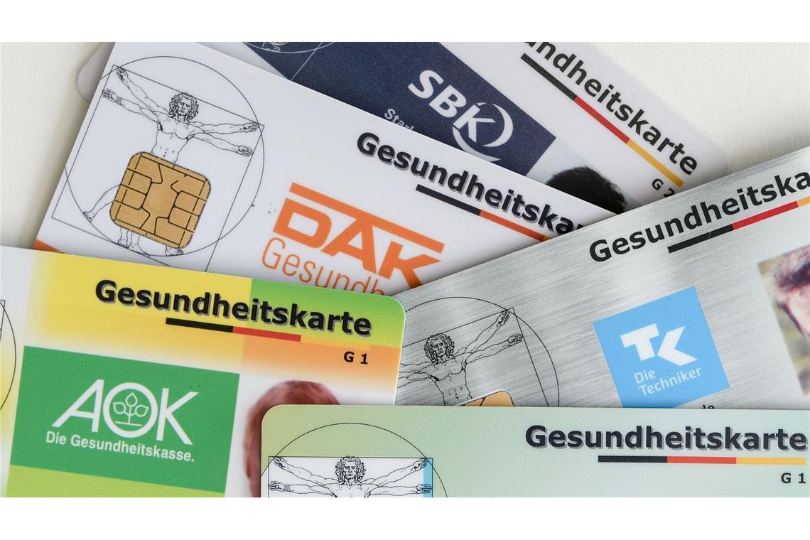 Knapp die Hälfte der Kassen hat den Zusatzbeitrag zum Jahreswechsel erhöht. (Ilustration)