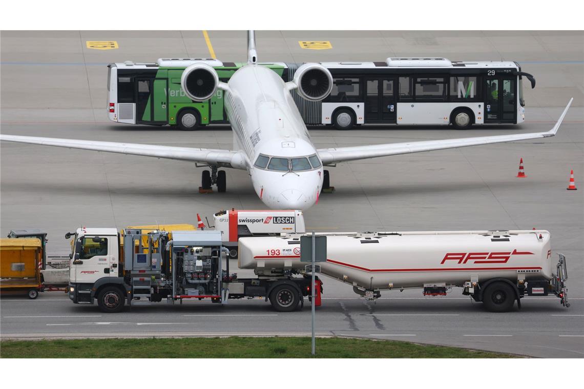 Kerosin für Urlaubsflieger könnte knapp werden