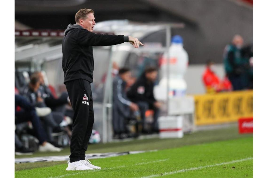 Kölns Trainer Markus Gisdol gestikuliert. Foto: Tom Weller/dpa
