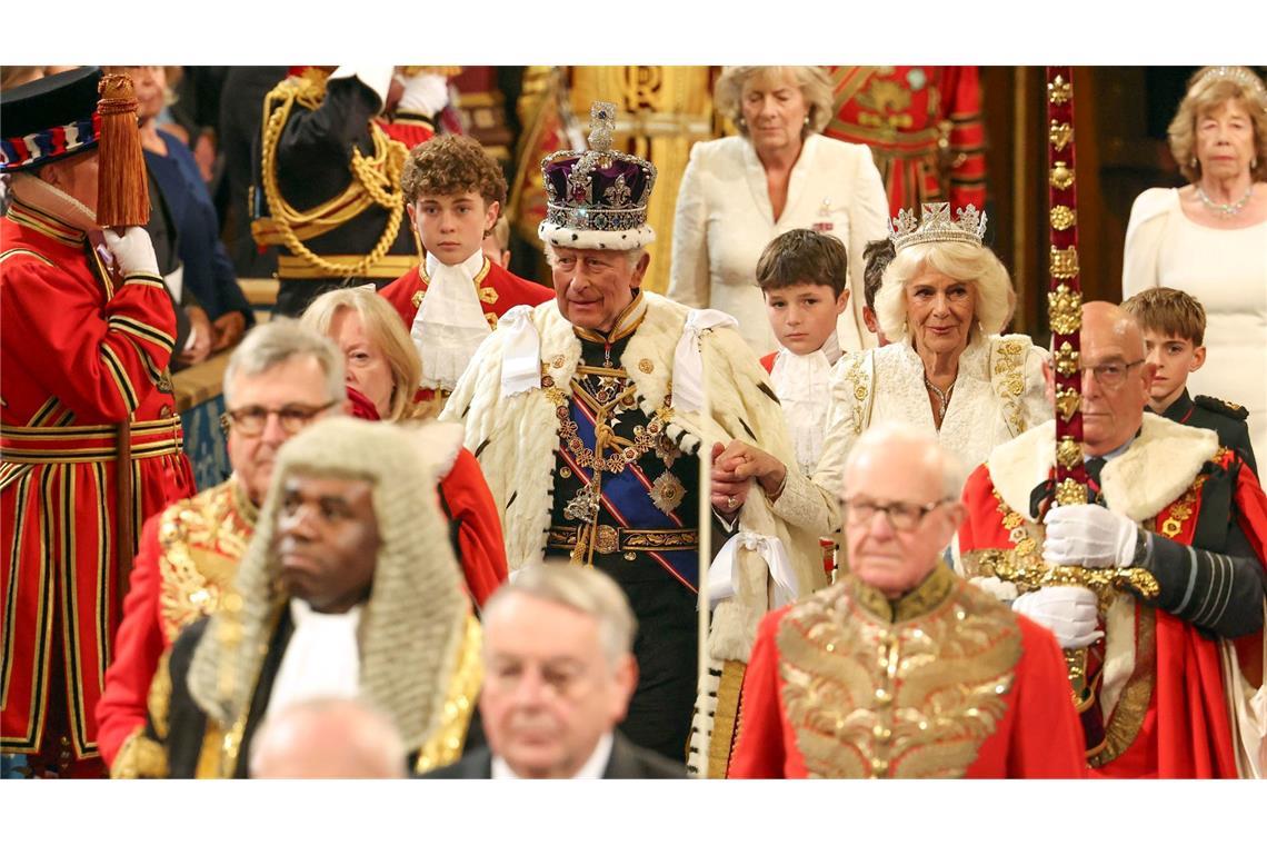 König Charles III. und Königin Camilla nehmen an einer Zeremonie zur Eröffnung des Parlaments für das kommende Sitzungsjahr in London teil.