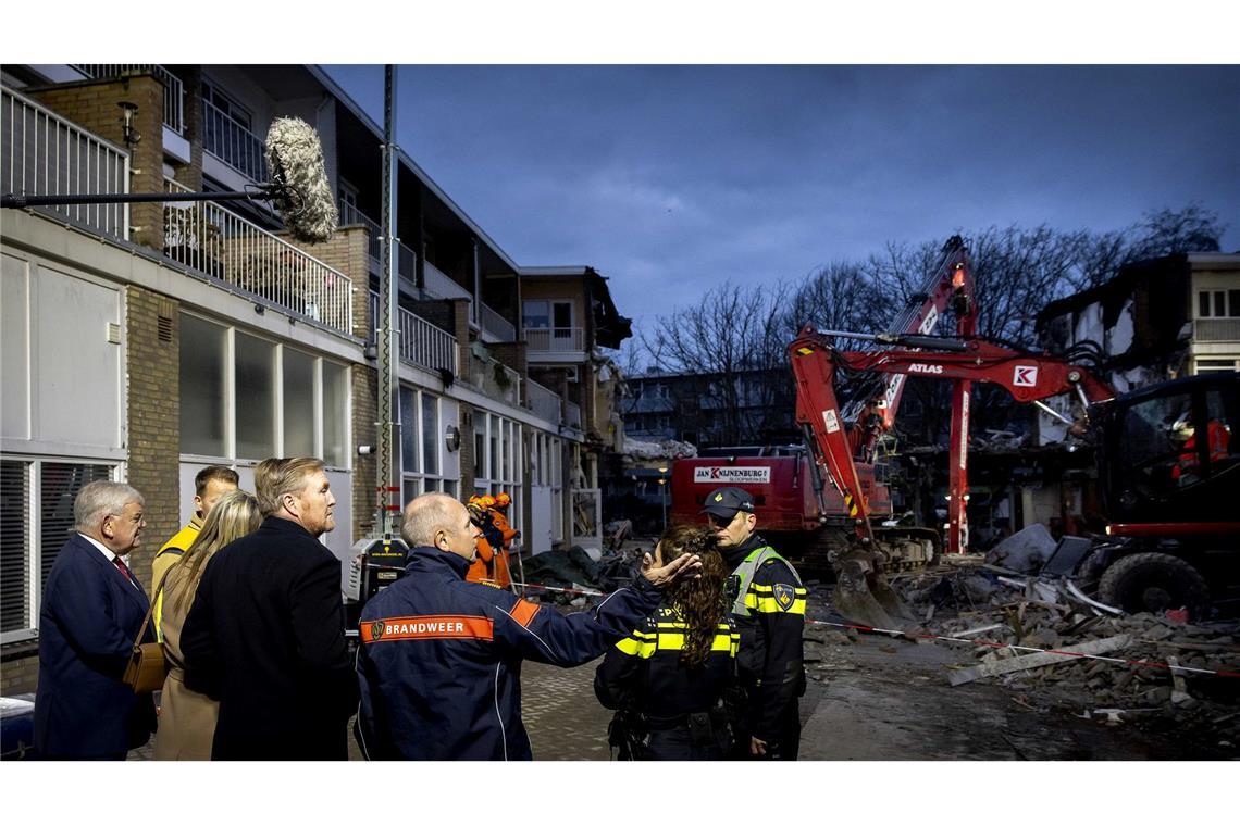 Nach Explosion: Königspaar besucht Unglücksort in Den Haag